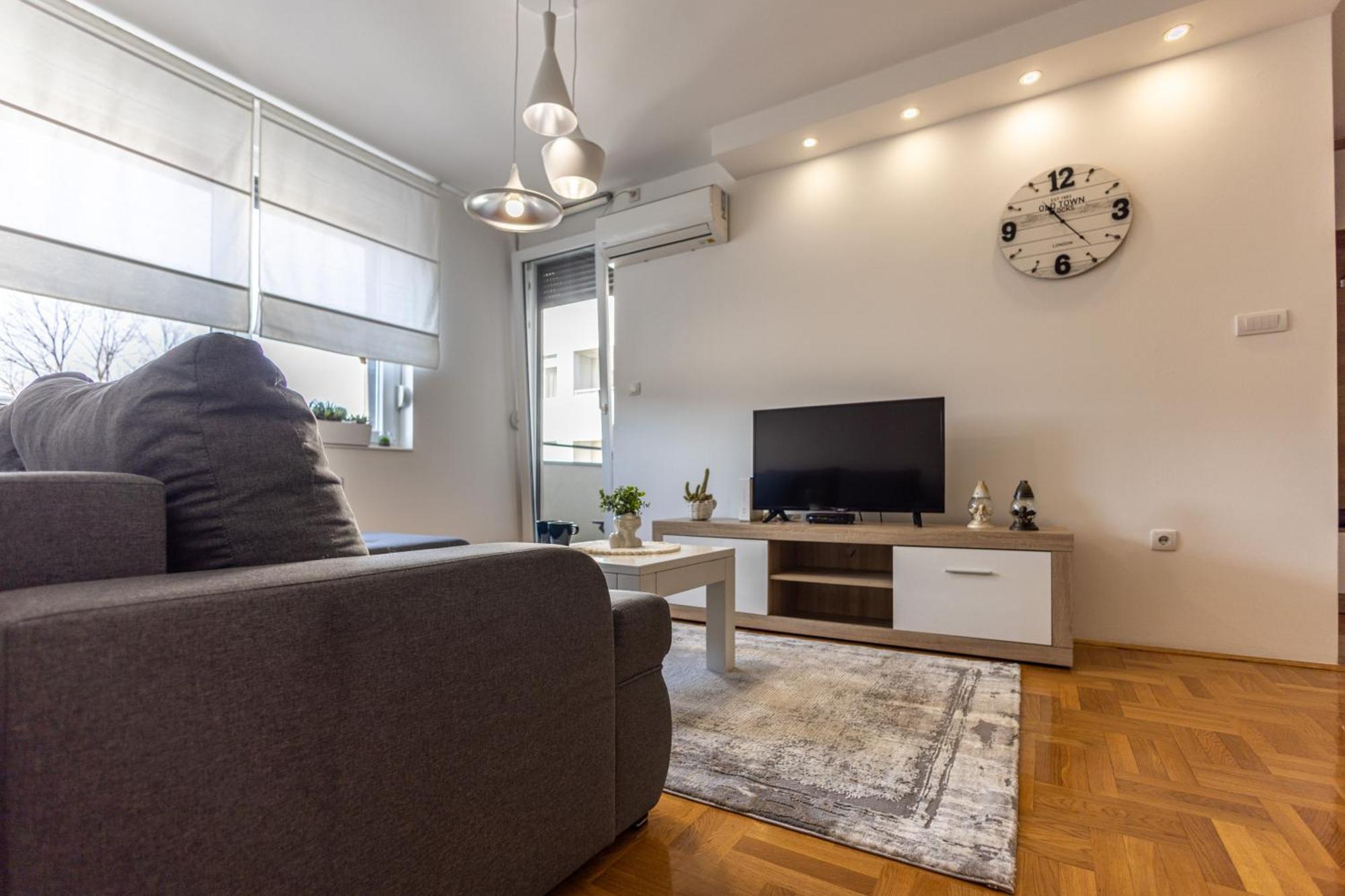 Apartmani Hemera Valjevo Ngoại thất bức ảnh